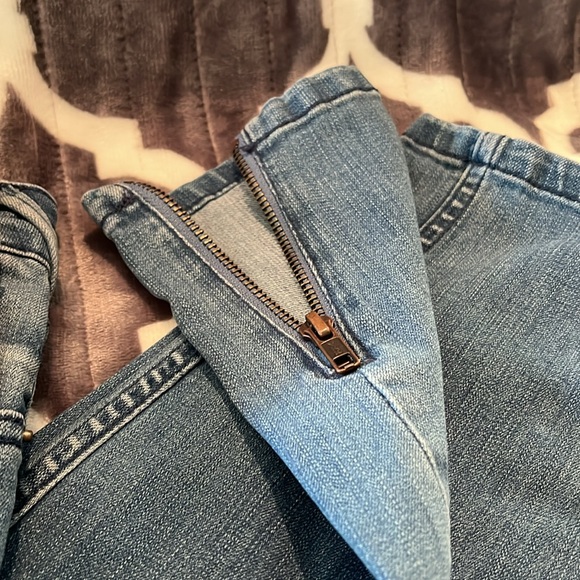 C&C California zipper ankle jeans. - Picture 3 of 4